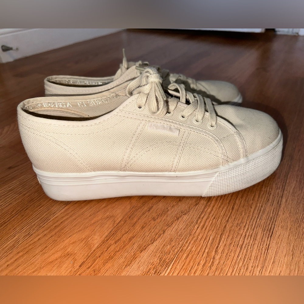 Superga Women's 2790a Cotw Fashion Sneaker. With platform. Size 10